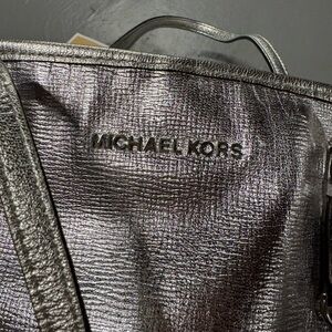 Michael Kors silver bag